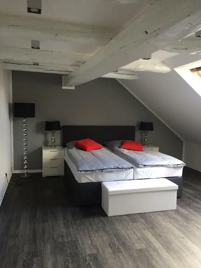 *** بيت ضيافة فندق هانوفرفي  Haus Tannenhof ألمانيا