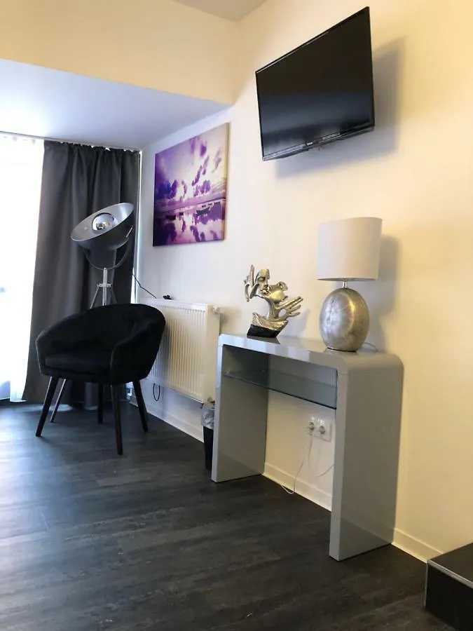 بيت ضيافة فندق هانوفرفي  Haus Tannenhof